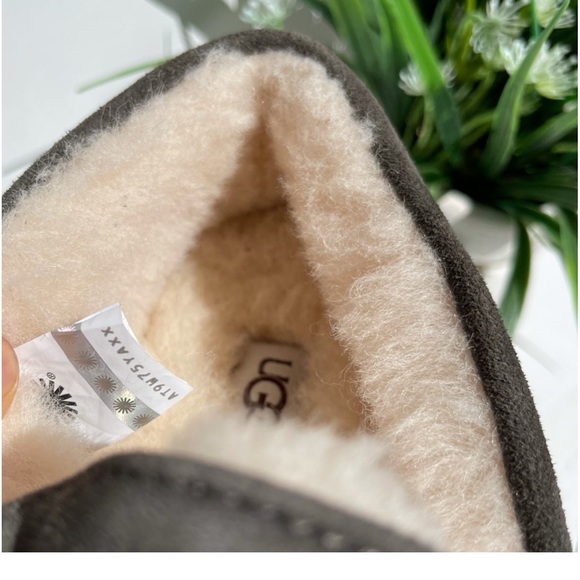 UGG??Ascot loafers Men’s Sz 9 new main image 14